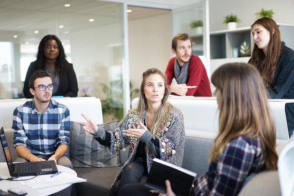 How to effectively give critical feedback